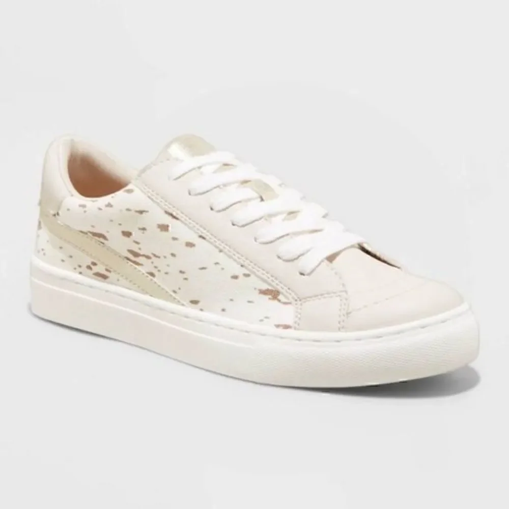 Women's Brittin Sneakers - Universal Thread